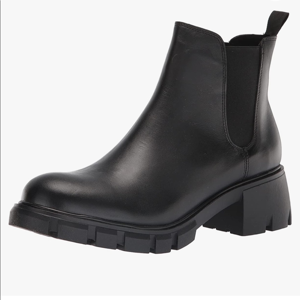 Steve Madden Howler Chelsea Boot. 7.5